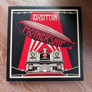 Led Zeppelin mothership 4LP vinyl box set 
Brand new condition